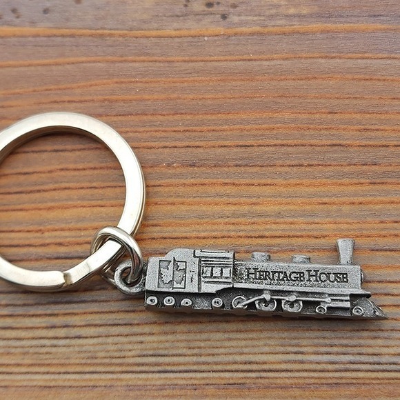 Heritage House Train Keychain - Picture 2 of 5